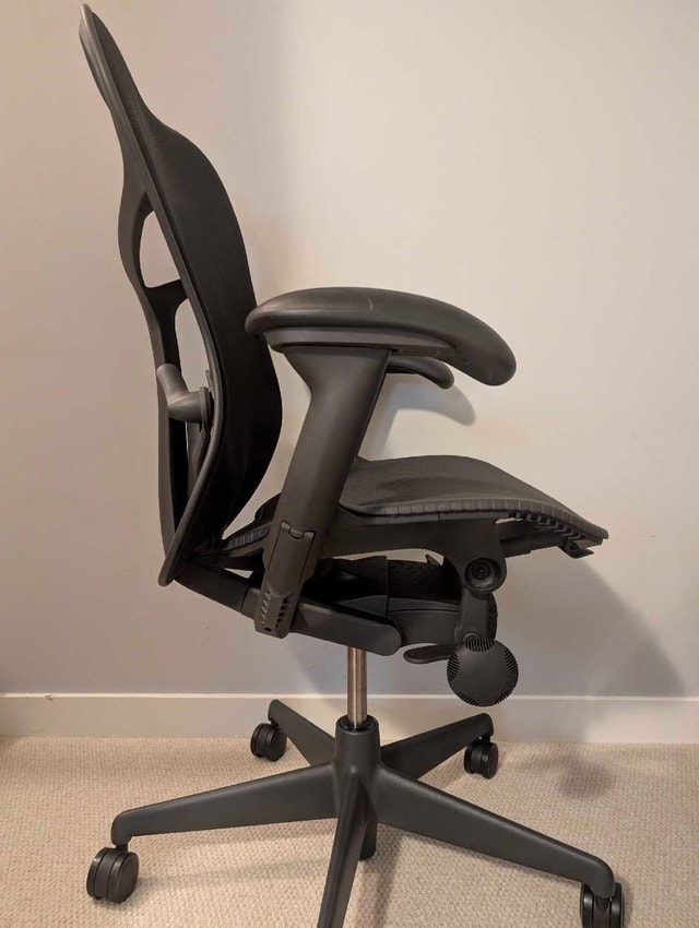 Herman Miller Mirra 2 Office Chair - photo 5