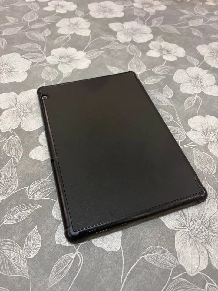 Huawei MediaPad T5 Tablet with Case - photo 2