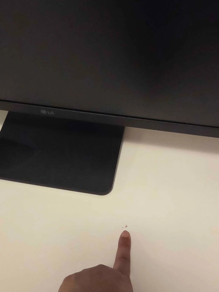 Ikea Malm desk with pullout - photo 4