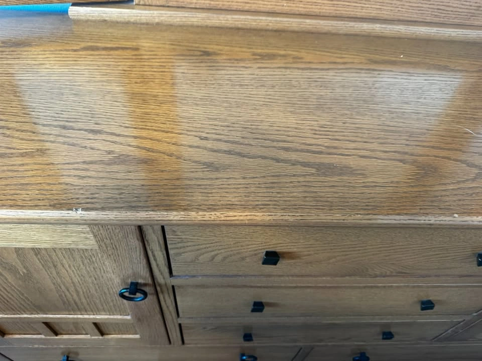 Stunning & Classic Solid Oak Queen Bedroom Suite - photo 5