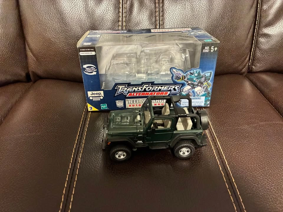 Transformers Alternators Jeep Wrangler Autobot Hound - photo 2