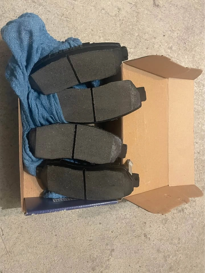 Brand New Bosch Brake Pads $50 - photo 2