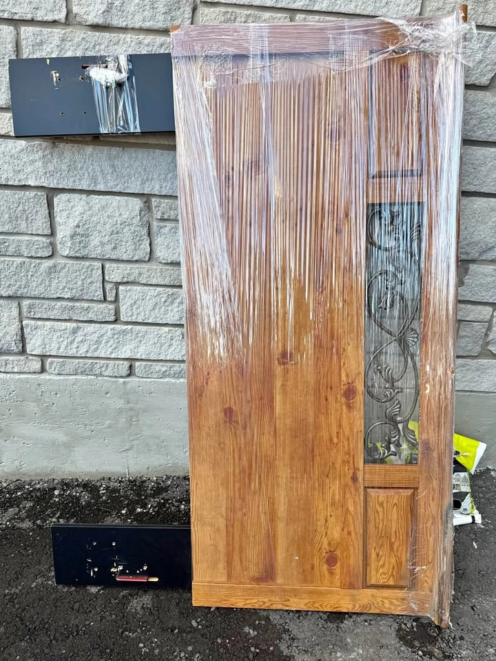 Queen headboard with nuts and bolts