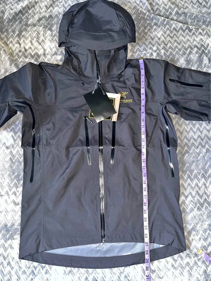Arc'teryx Alpha SV Jacket Size M & L