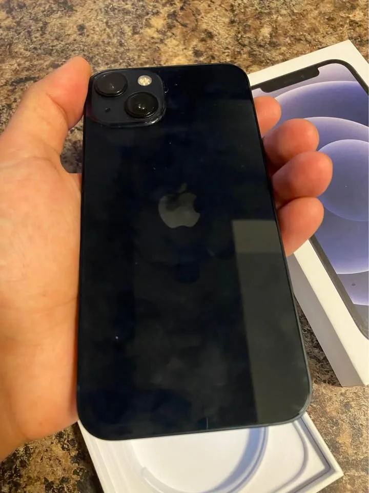 New iphone 13 128 GB unlocked image indicator(2)