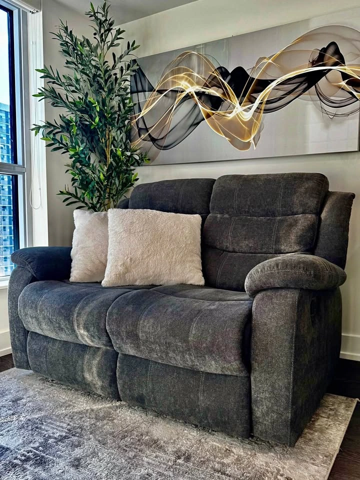 Gift Reclining Loveseat