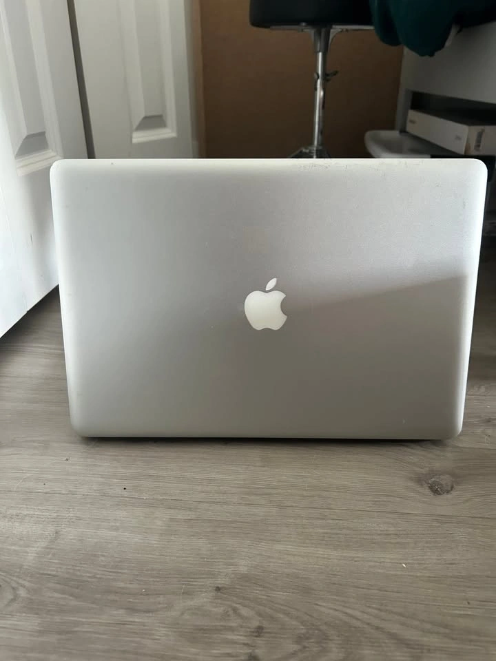 2x MacBook Pro lot (For Parts/Repair) - photo 4