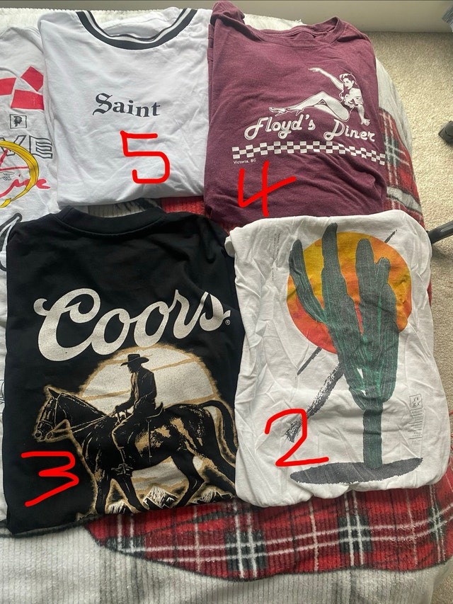 Cloths for Sale - photo 2