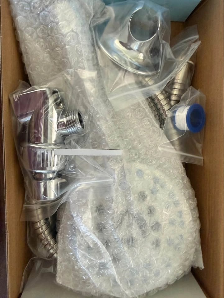 Brand New Sealed AquaCare Handheld Shower – $25 - photo 3