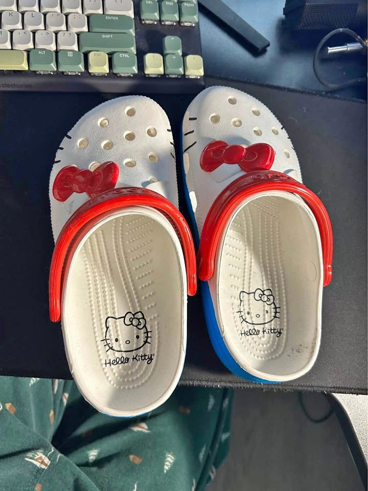 Hello Kitty Crocs