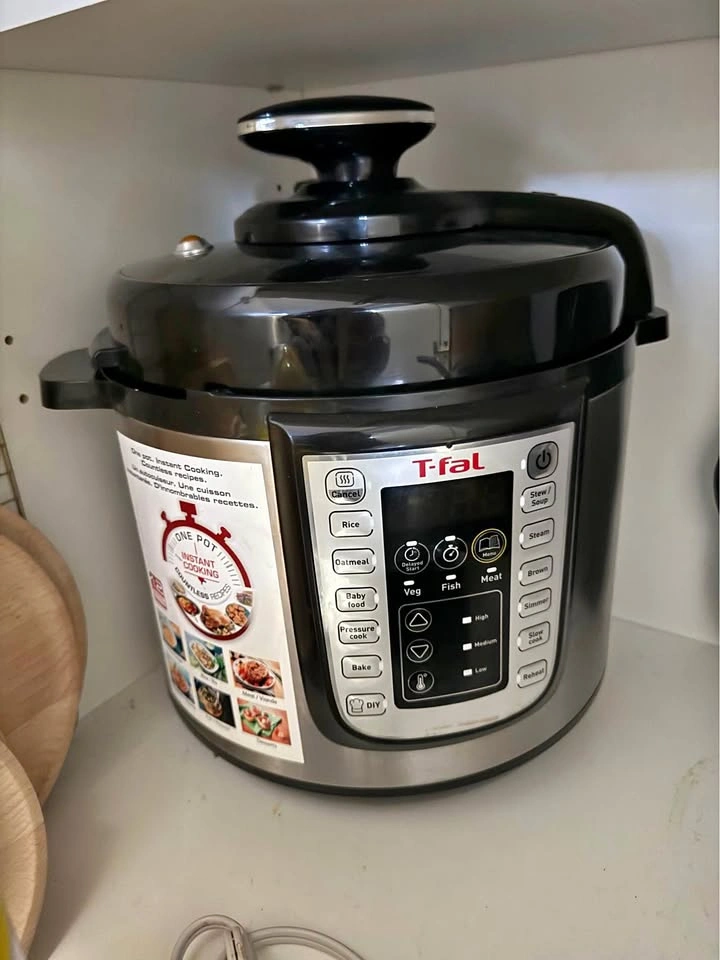 T-Fal Electric Pressure Cooker / Multi-Cooker – Complete Set
