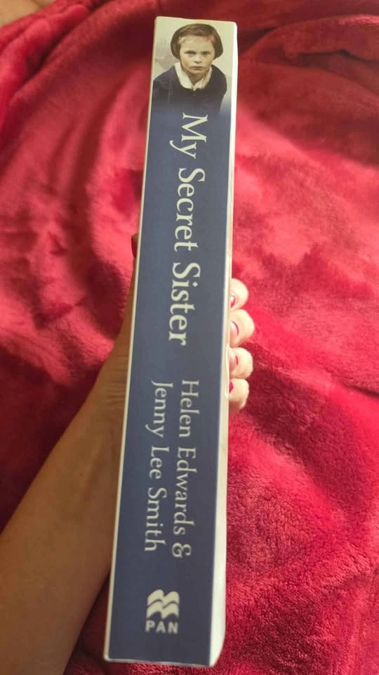 My Secret Sister by Helen Edwards & Jenny Lee Smith - photo 4