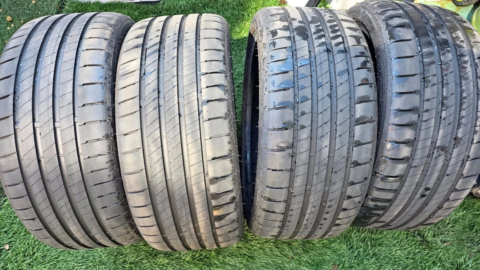 235/35/19 Bridgestone Potenza S005 Summer Tires