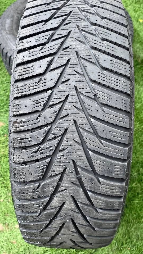 245/65/17 Kapsen winter tires with alloy rims 5x114.3