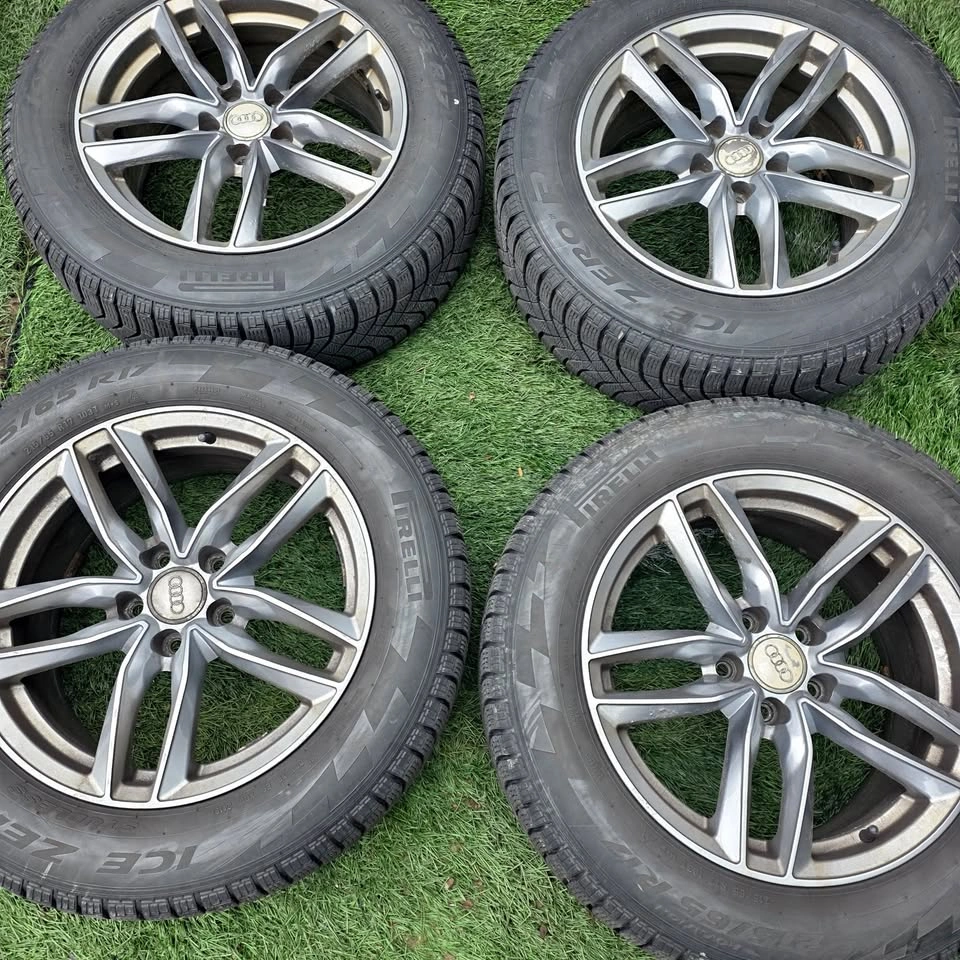 215/65/17 Pirelli winter tires with alloy rims 5x112