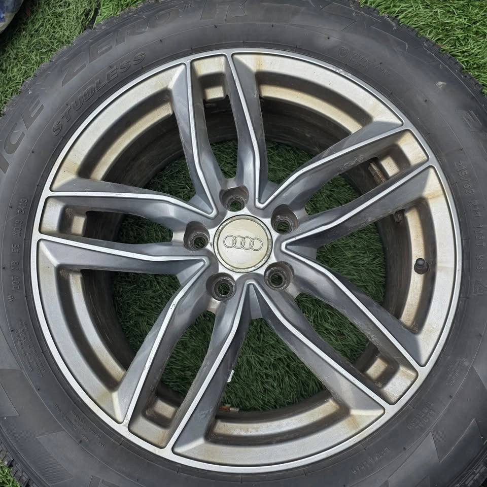 215/65/17 Pirelli winter tires with alloy rims 5x112 - photo 4