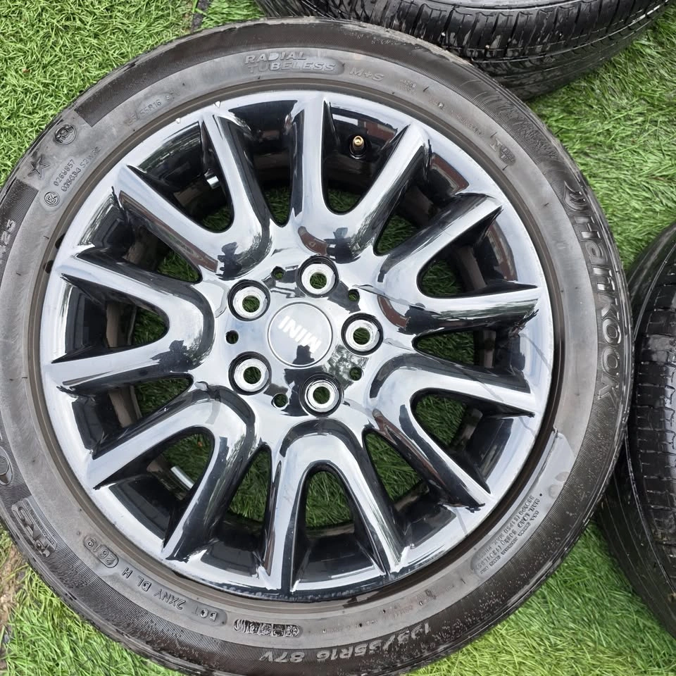 195/55/16 Hankook Runflat Tires with Mini OEM Alloy Rims - photo 3