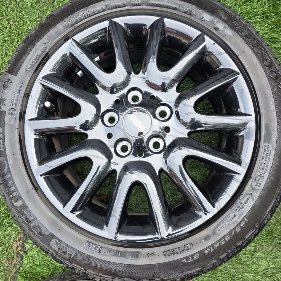 195/55/16 Hankook Runflat Tires with Mini OEM Alloy Rims - photo 4