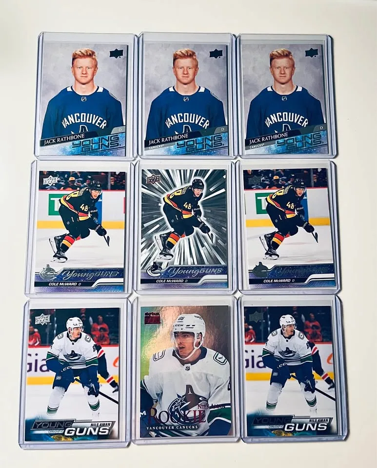 VANCOUVER CANUCKS HOCKEY CARD LOT (35 Cards) 🏒 thumbnail