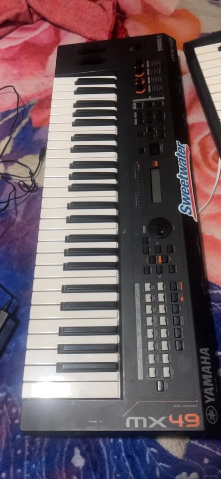 Yamaha MX49 Synthesizer Keyboard - photo 4
