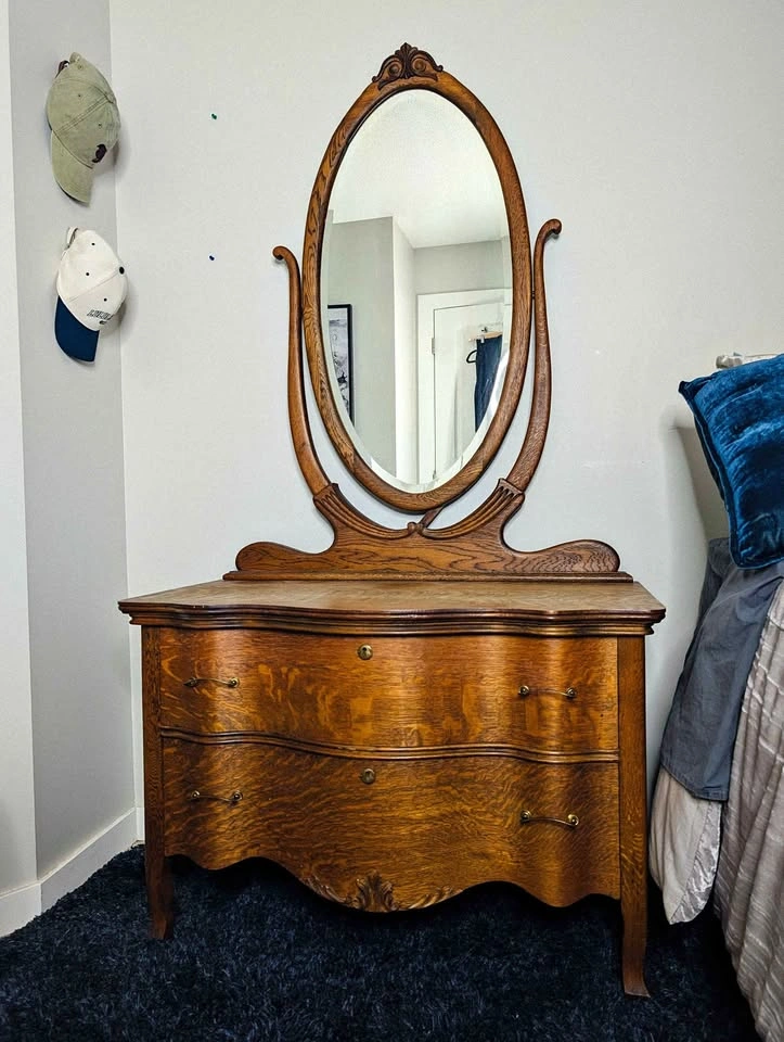 Antique Oak Dresser/Vanity