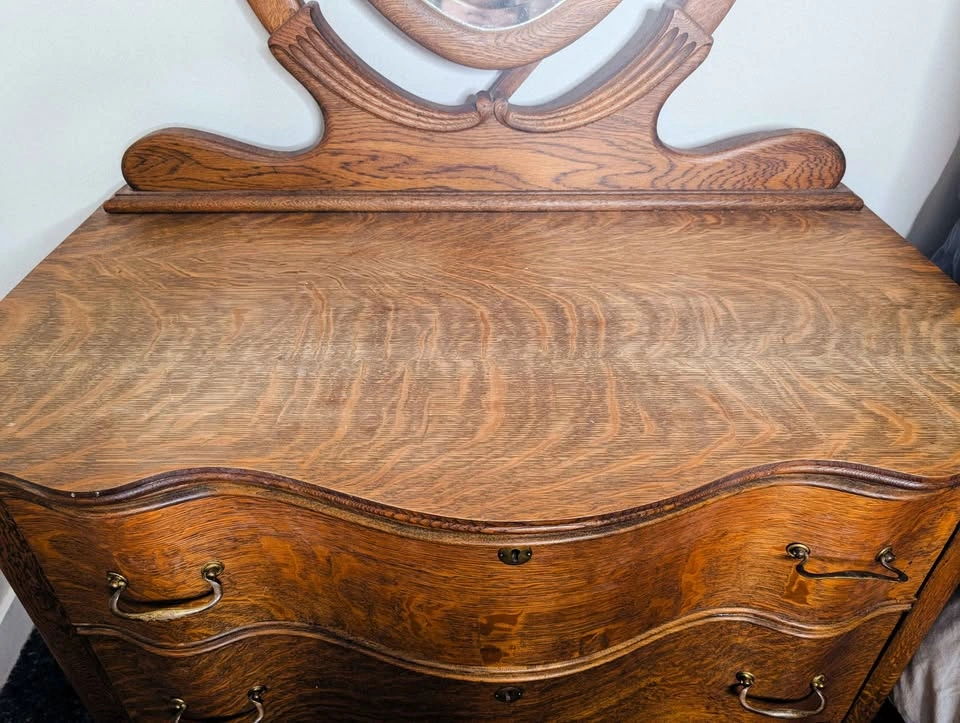 Antique Oak Dresser/Vanity - photo 2