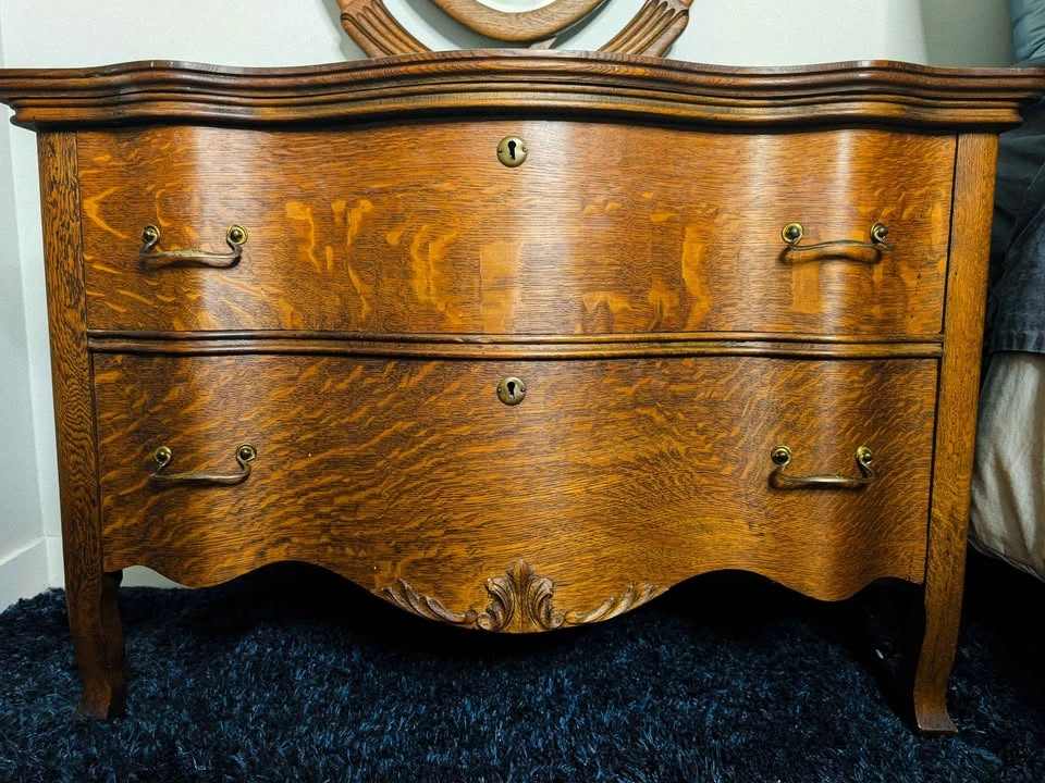 Antique Oak Dresser/Vanity - photo 3
