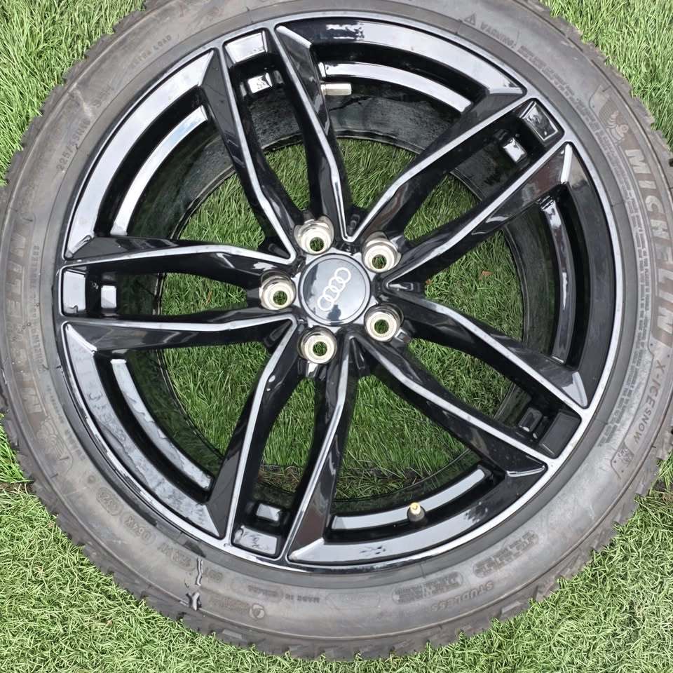 225/45/18 Michelin Winter Tires with Black Alloy Rims 5x112 - photo 2