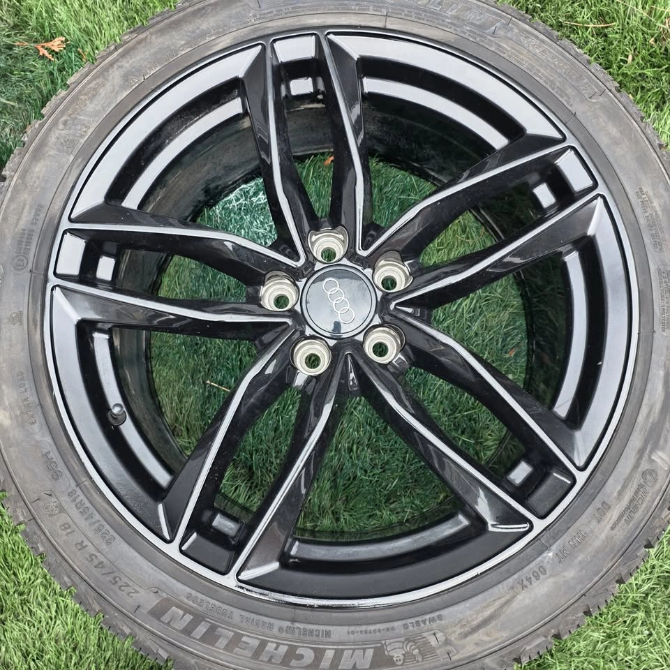 225/45/18 Michelin Winter Tires with Black Alloy Rims 5x112 - photo 4