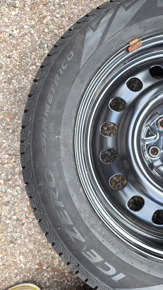 225/60/17 winter tires with Steel rims 5x114.3 - photo 4