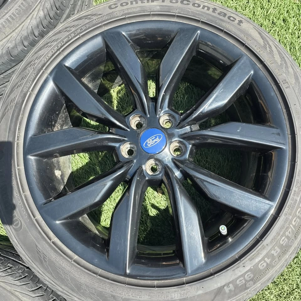 19 inch Ford OEM alloy rims 5x108 like new - photo 2