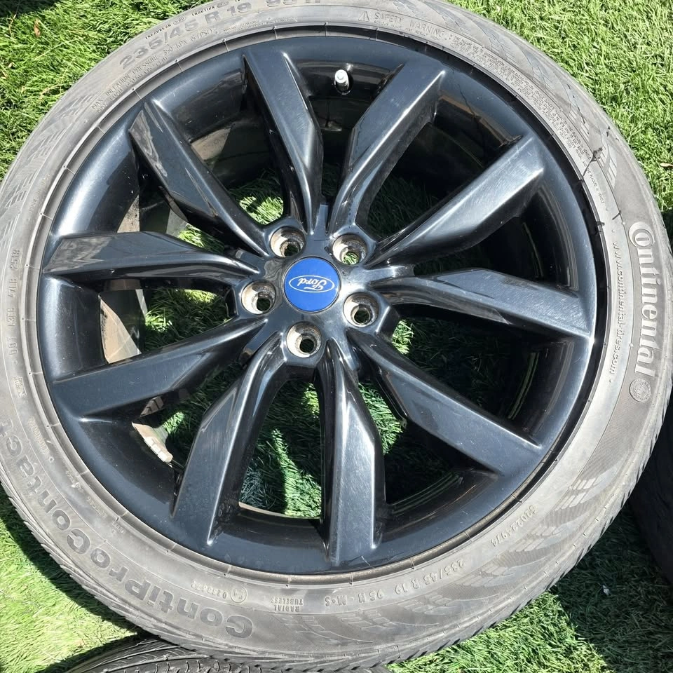 19 inch Ford OEM alloy rims 5x108 like new - photo 4