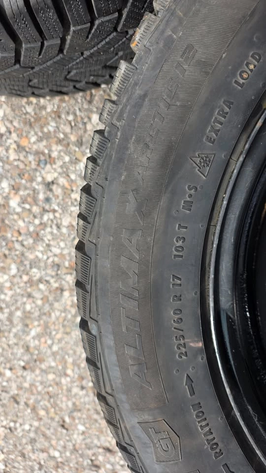 225/60/17 General winter tires 90% tread with steel rims 5x100 - photo 4