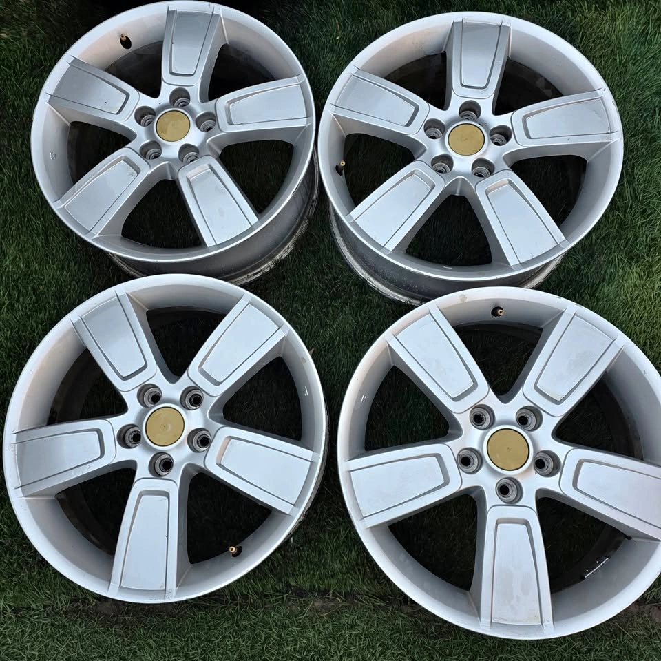 18 inch Kia OEM alloy rims 5x114.3