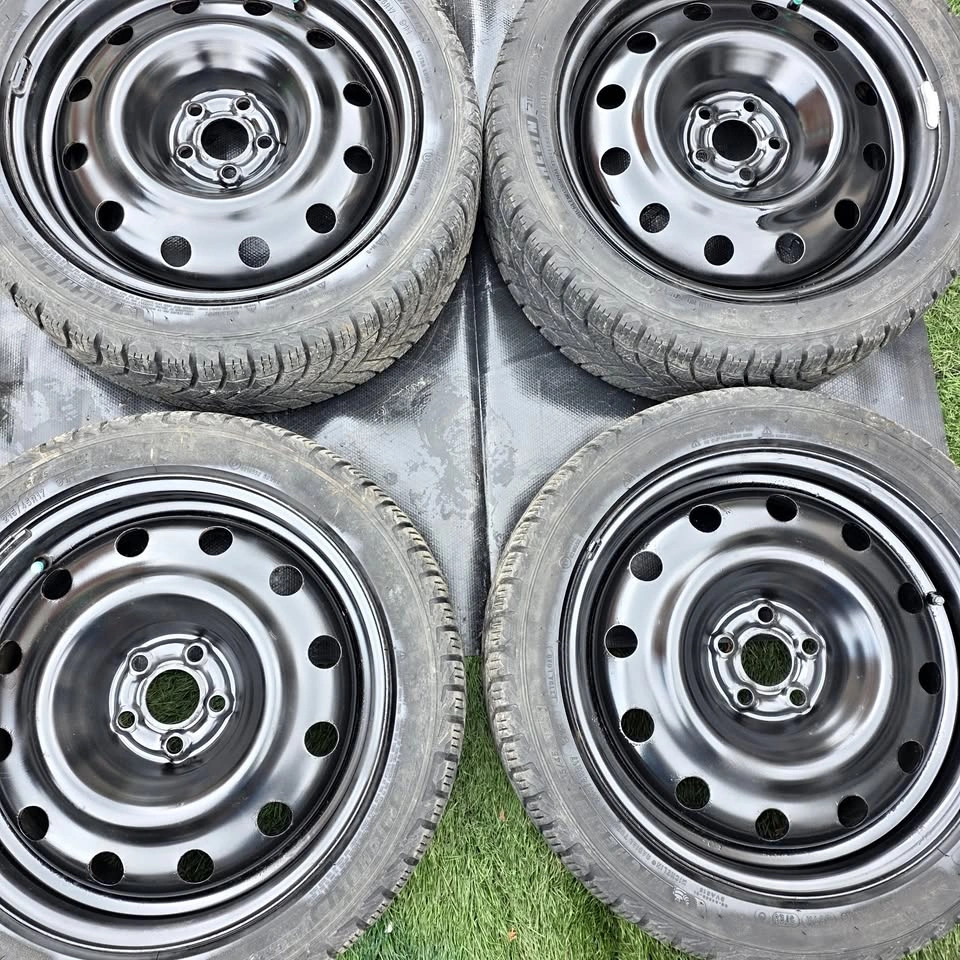215/45/17 Michelin winter tires with steel rims 5x100