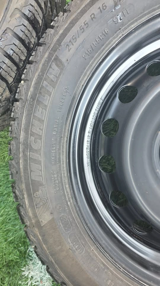 215/55/16 Michelin Winter Tires with Steel Rims 5x114.3 - photo 3