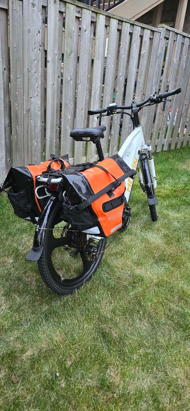 Movin’ Tempo Max City Commuter E-Bike + Waterproof Bags - photo 4