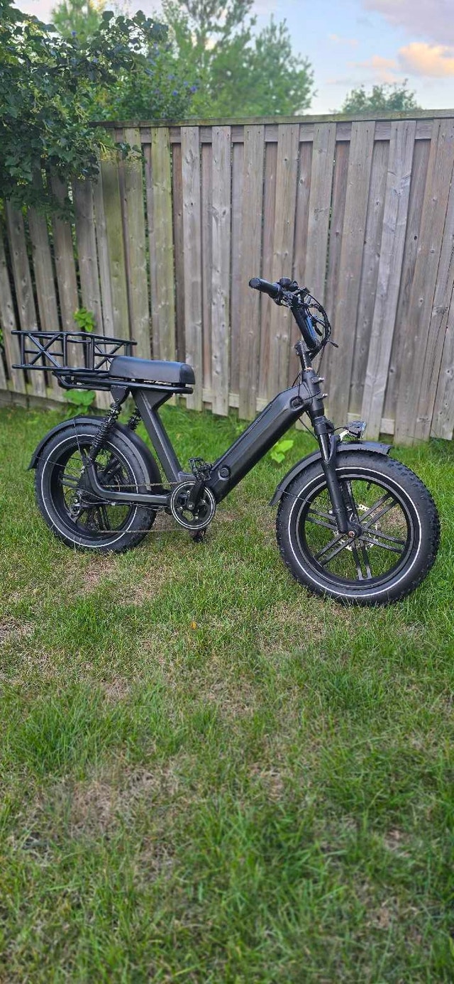 Himiway Escape Pro Moped-Style Electric Bike – Full Suspension - photo 2