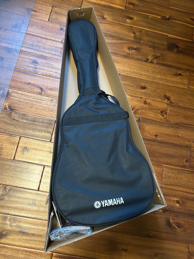Yamaha Guitar - photo 2