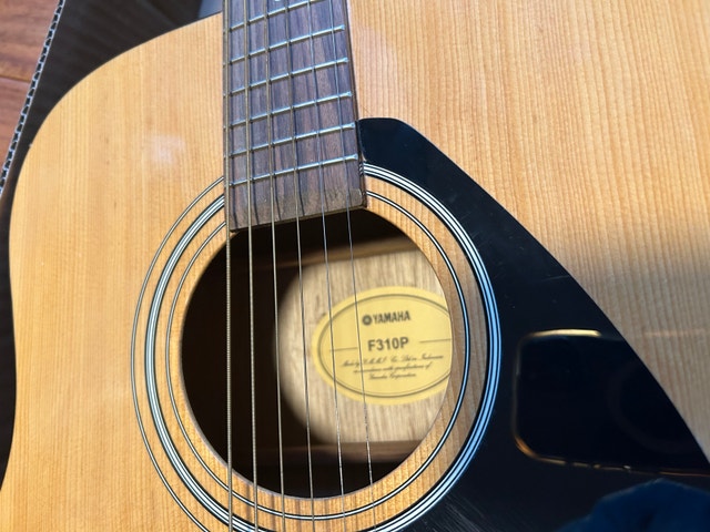 Yamaha Guitar - photo 3