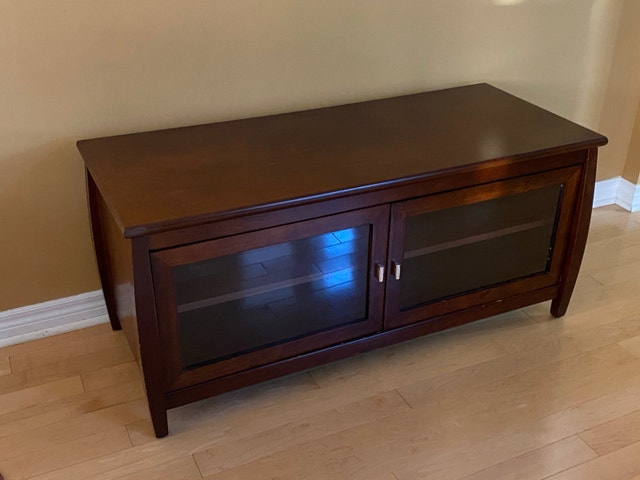 Wood TV Stand - photo 3