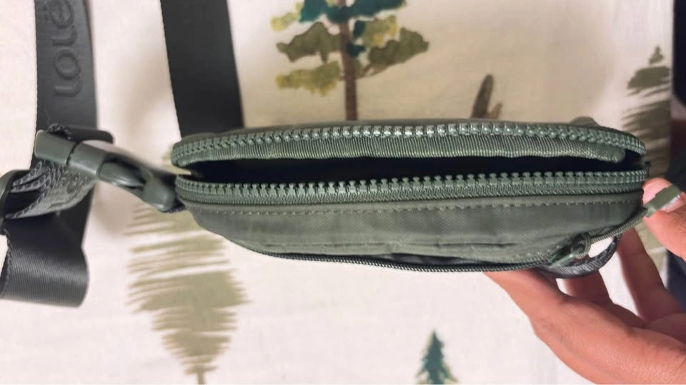 Lolë Belt Bag - photo 5