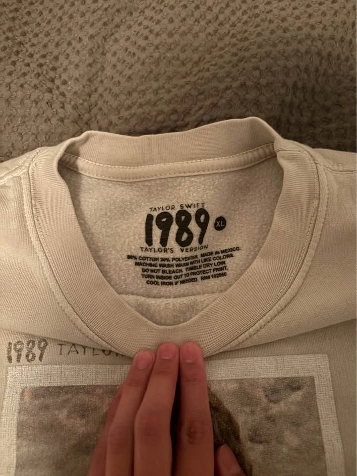 1989 Taylor’s Version Crewneck - photo 2