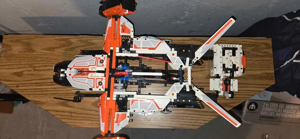 LEGO TECHNIC SPACE ROVER AND VTOL - photo 3