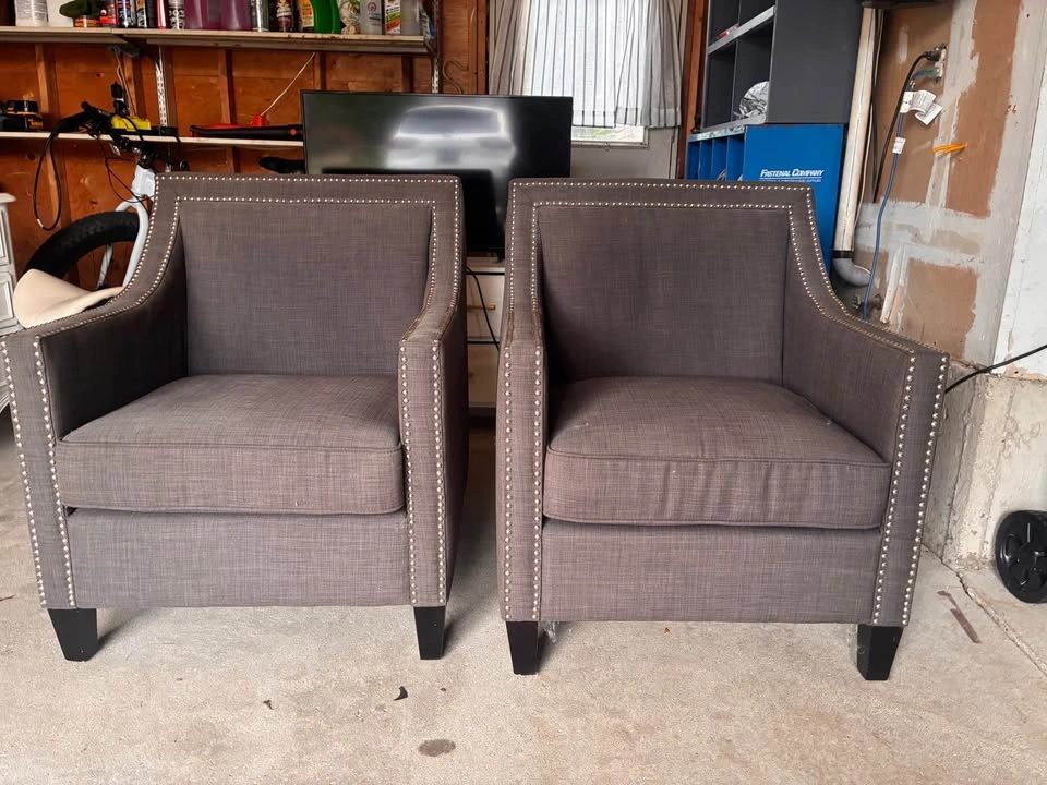 Living Room Chairs - photo 2