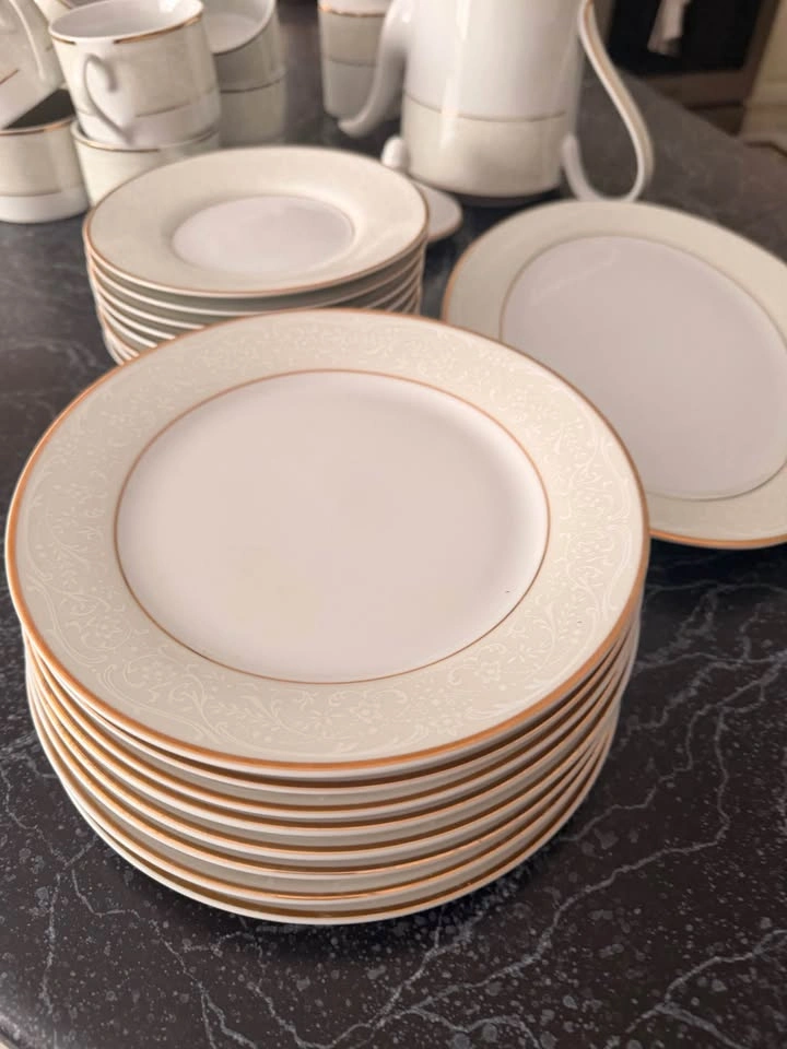 Joshua Maxwell Studio “Bristol” China Set - photo 3