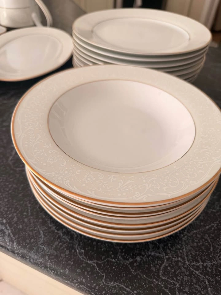 Joshua Maxwell Studio “Bristol” China Set - photo 4
