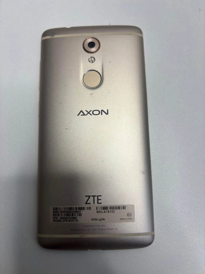 ZTE Axon 7 Mini - photo 2