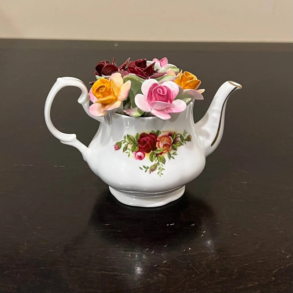 Vintage Royal Albert Old Country Roses Miniature Teapot - photo 3