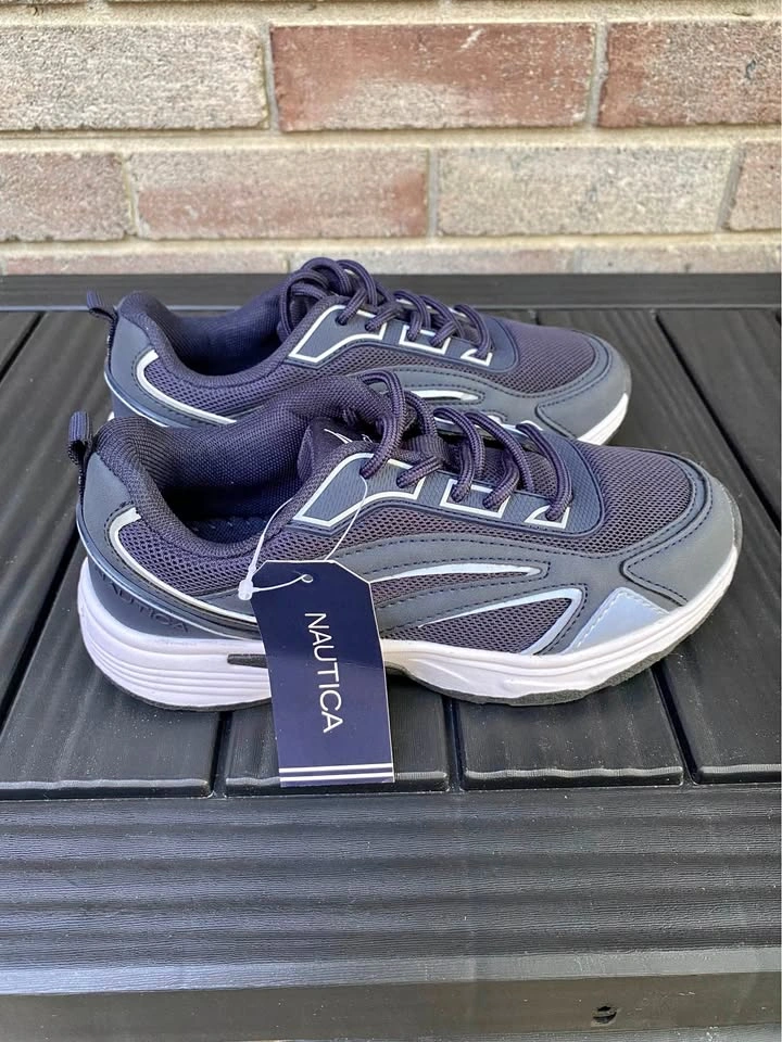 Nautica Marco Y Sneakers kids size 2 boy